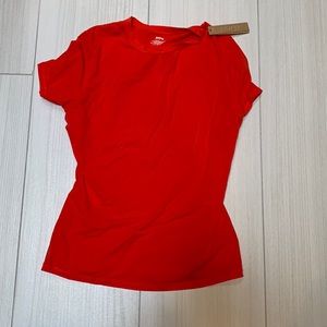 Skims fits everybody T-shirt in medium..